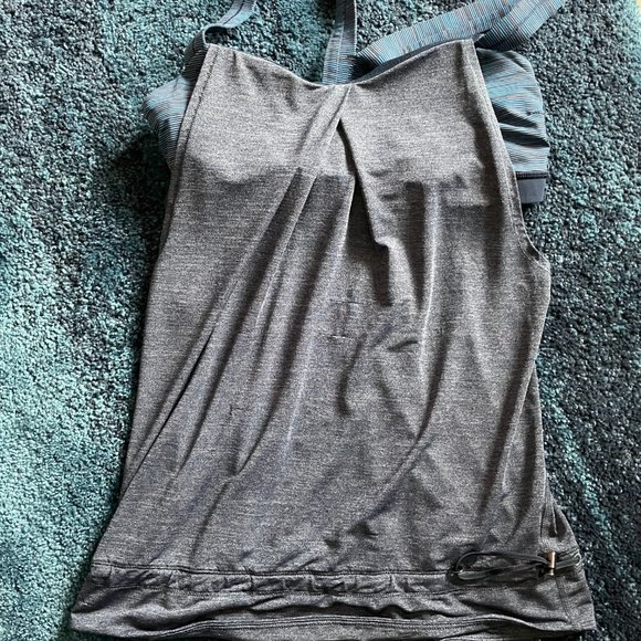 Rest Less Tank Size 6 - Picture 2 of 6